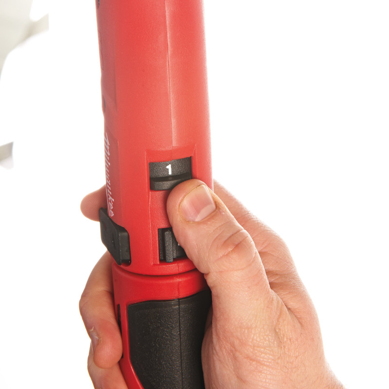 Купити Викрутка акумуляторна MILWAUKEE, M4 D-202B, 5Нм (зарядний пристрій, 2 акумулятори М4 2Аг). Офіційний магазин Мілвокі Україна, фірмова гарантія з доставкою по Украіні