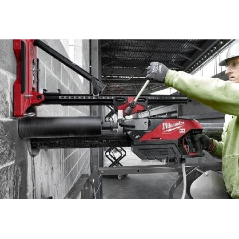 Купити Установка алмазного свердління акумуляторна MILWAUKEE, MXF DCD150-601C (зарядний пристрій MXF C, 1 акумулятор MXF XC406 6Аг, кейс). Офіційний магазин Мілвокі Україна, фірмова гарантія з доставкою по Украіні