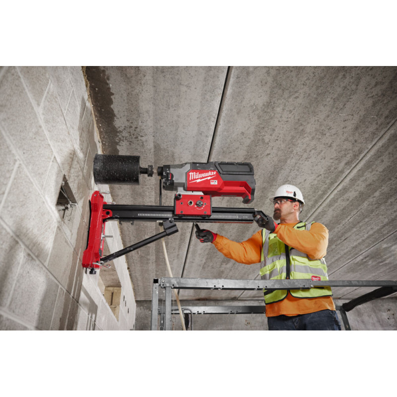 Купити Установка алмазного свердління акумуляторна MILWAUKEE, MXF DCD350KIT-122 (зарядний пристрій MXF SC, 2 акумулятори MXF HD812 12Аг, стійка). Офіційний магазин Мілвокі Україна, фірмова гарантія з доставкою по Украіні