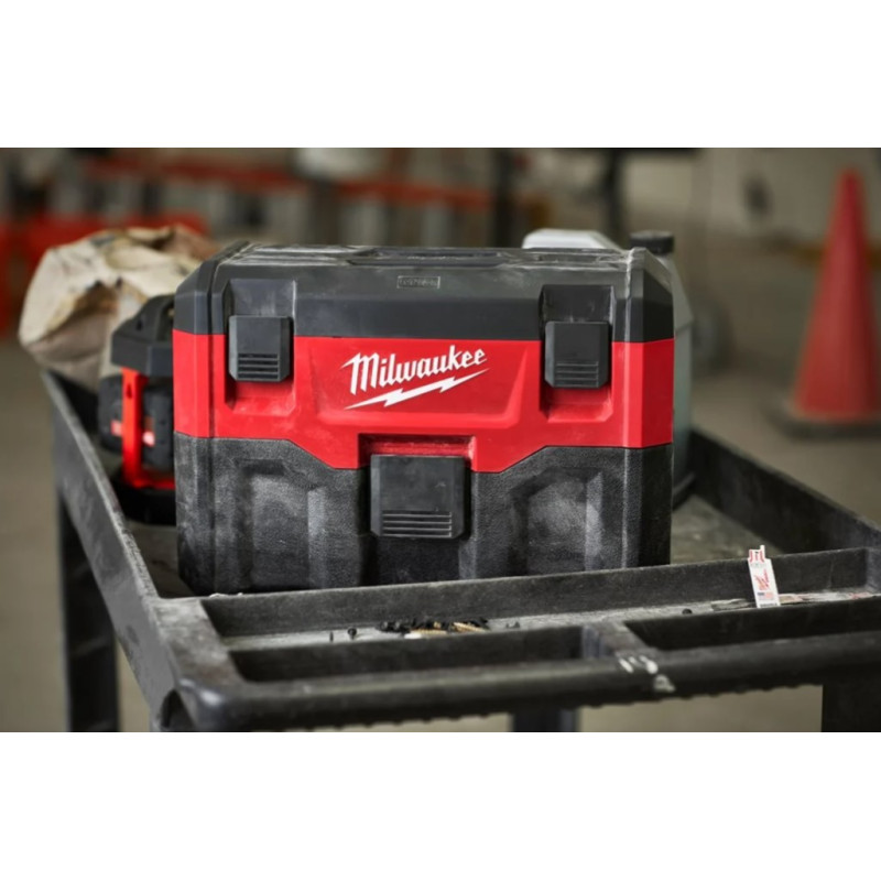 Купити Пилосос акумуляторний MILWAUKEE, M18 VC2-0 для сухого і вологого прибирання. Офіційний магазин Мілвокі Україна, фірмова гарантія з доставкою по Украіні