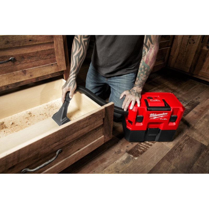 Купити Пилосос акумуляторний MILWAUKEE, M12 FVCL-0, для рідини та сухого сміття (каркас, аксесуари, картонне пакування). Офіційний магазин Мілвокі Україна, фірмова гарантія з доставкою по Украіні