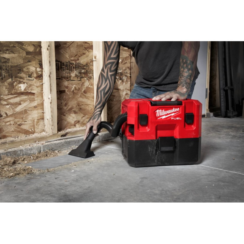 Купити Пилосос акумуляторний MILWAUKEE, M12 FVCL-0, для рідини та сухого сміття (каркас, аксесуари, картонне пакування). Офіційний магазин Мілвокі Україна, фірмова гарантія з доставкою по Украіні