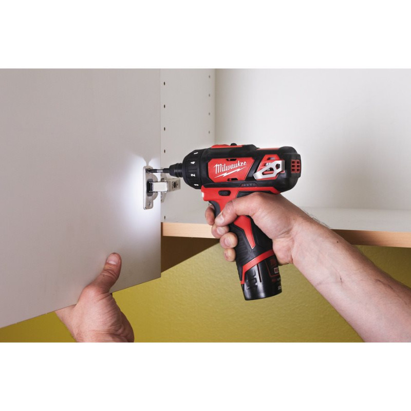 Купити Шуруповерт акумуляторний 1/4'' HEX MILWAUKEE, M12 BD-0 (каркас, кліпса для ременя, картонне пакування). Офіційний магазин Мілвокі Україна, фірмова гарантія з доставкою по Украіні