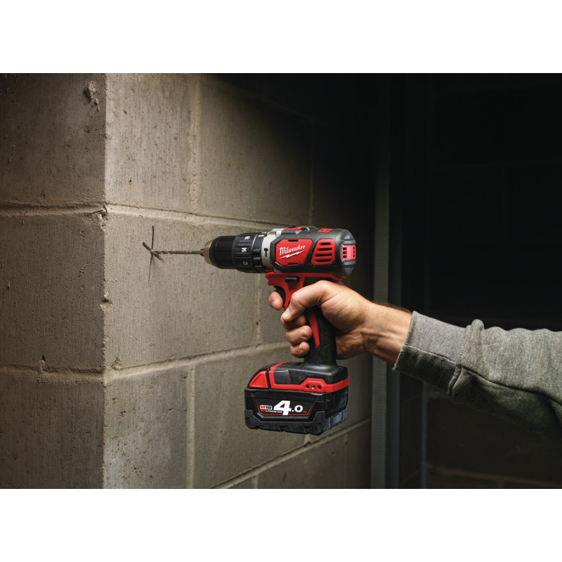 Купити Дриль-шуруповерт з ударом акумуляторний MILWAUKEE M18 BPD-0, 50Нм (каркас, картонне пакування). Офіційний магазин Мілвокі Україна, фірмова гарантія з доставкою по Украіні
