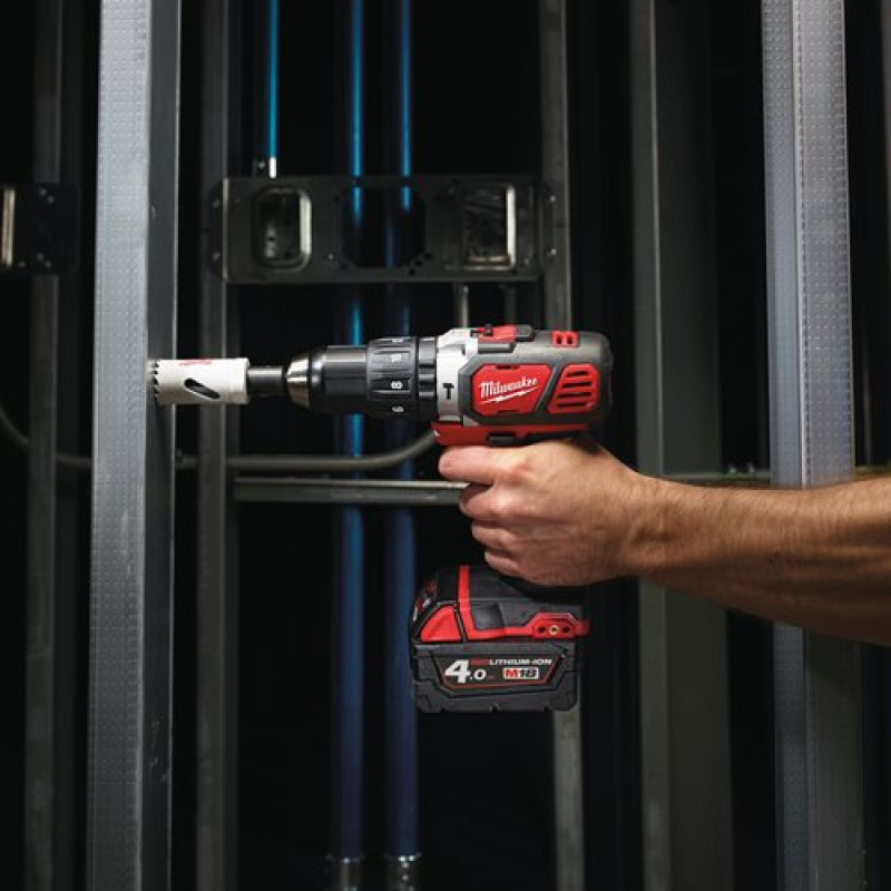 Купити Дриль-шуруповерт з ударом акумуляторний MILWAUKEE M18 BPD-0, 50Нм (каркас, картонне пакування). Офіційний магазин Мілвокі Україна, фірмова гарантія з доставкою по Украіні