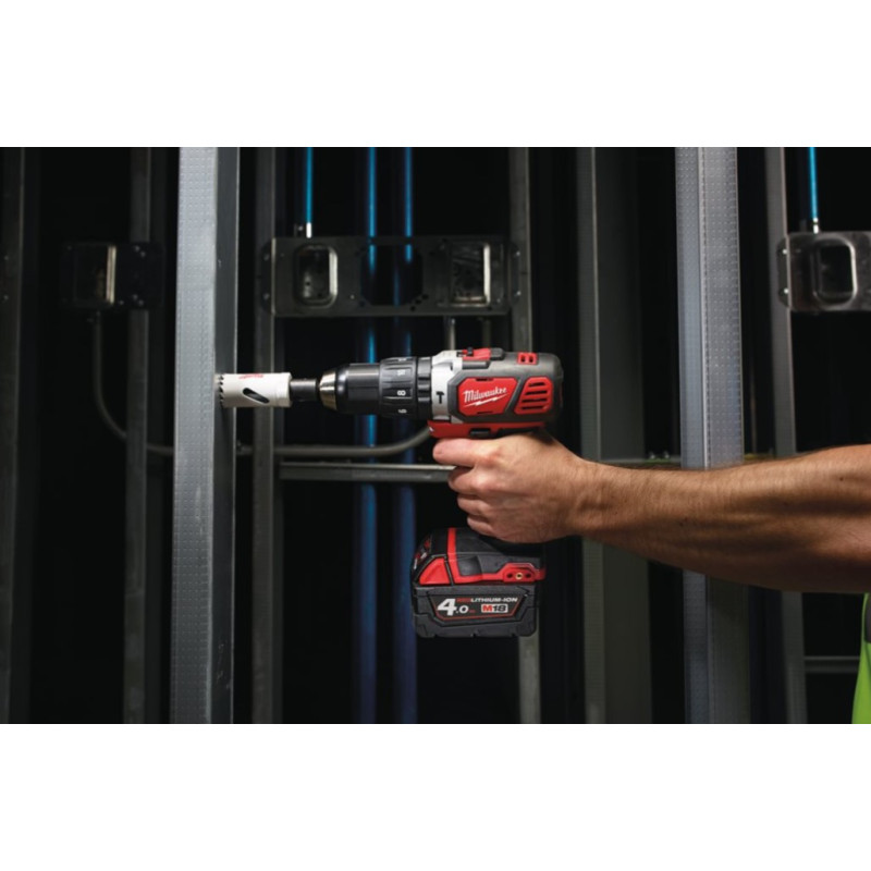 Купити Дриль-шуруповерт з ударом акумуляторний MILWAUKEE M18 BPD-0, 50Нм (каркас, картонне пакування). Офіційний магазин Мілвокі Україна, фірмова гарантія з доставкою по Украіні
