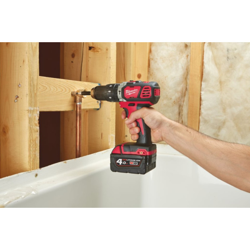 Купити Дриль-шуруповерт з ударом акумуляторний MILWAUKEE M18 BPD-0, 50Нм (каркас, картонне пакування). Офіційний магазин Мілвокі Україна, фірмова гарантія з доставкою по Украіні