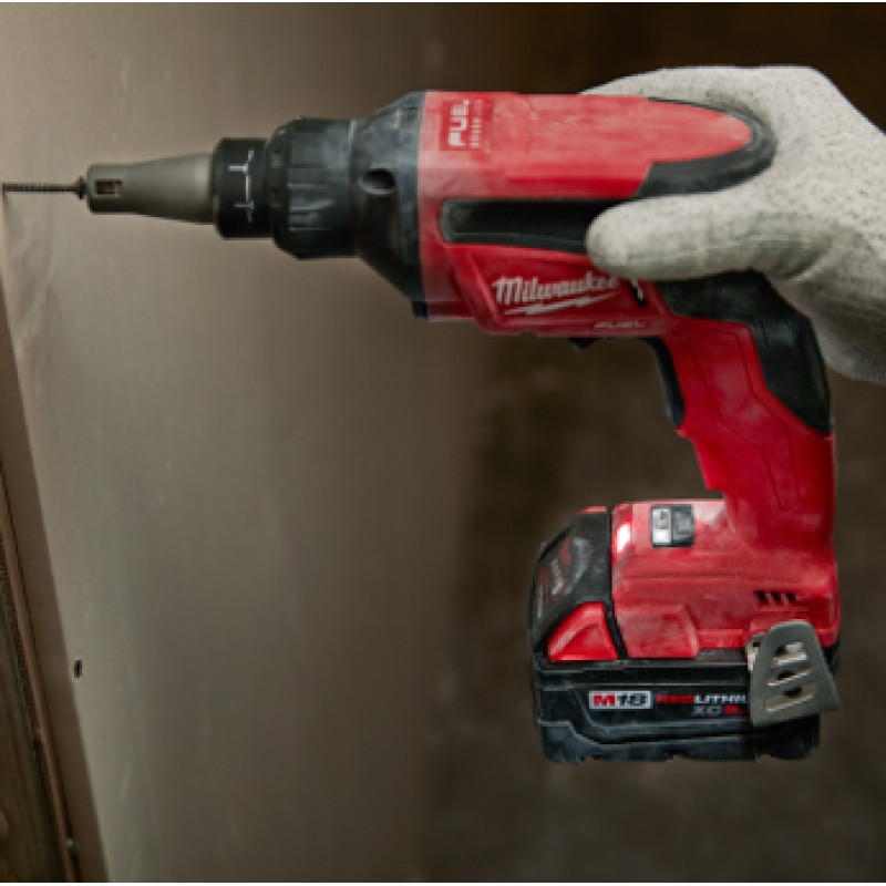 Купити Шуруповерт для гипсокартону безщітковий MILWAUKEE, M18 FSGC-202X, 13Нм (зарядний пристрій M12-18 FC, 2 акумулятори М18 В2 2Аг, кліпса для реміня, HDкейс). Офіційний магазин Мілвокі Україна, фірмова гарантія з доставкою по Украіні