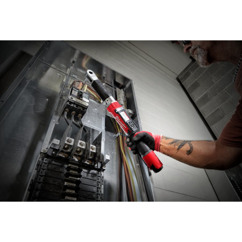 Купити Ключ динамометричний електронний 3/8'' MILWAUKEE, M12 ONEFTR38-0C (13,6-135,6Нм) (каркас, кейс). Офіційний магазин Мілвокі Україна, фірмова гарантія з доставкою по Украіні