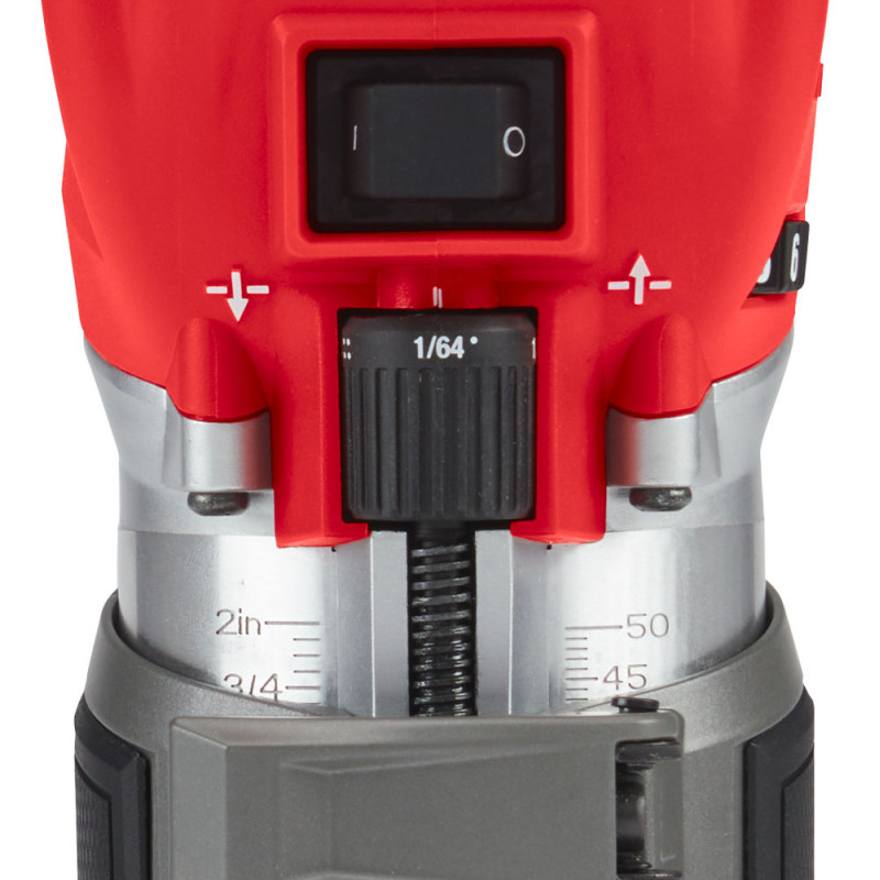 Купити Фрезер кромкувальний акумулятрний MILWAUKEE, M18 FTR8-0X, цанга 6/8мм (насадки для відалення пилу 2шт, накладка 146мм, цанга 1х6мм та 1х8мм, занурювальна підошва, паралельний упор. HDкейс). Офіційний магазин Мілвокі Україна, фірмова гарантія з доставкою по Украіні