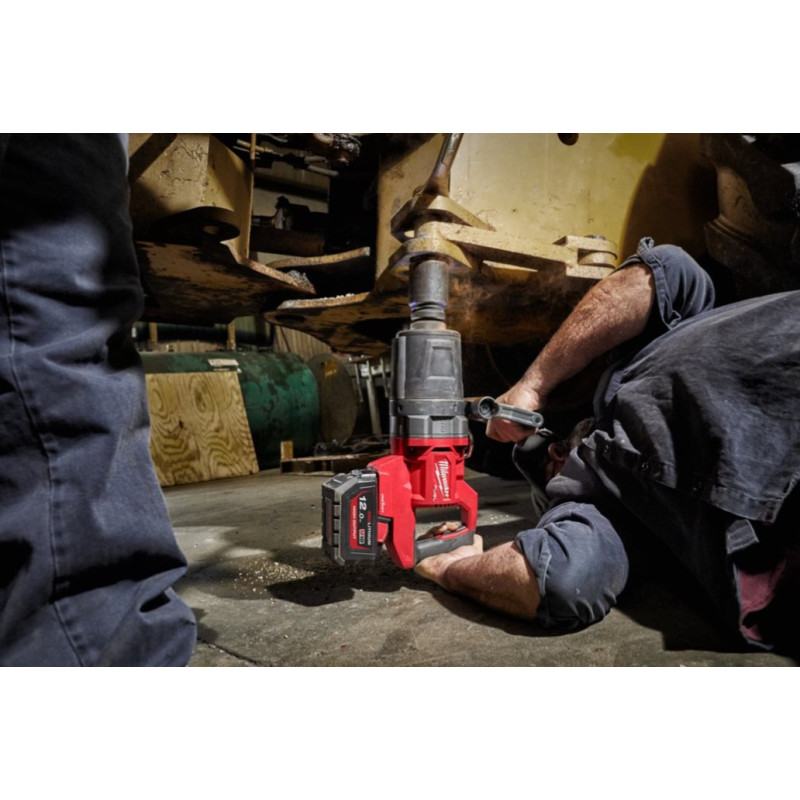 Купити Гайковерт акумуляторний безщітковий 1'' MILWAUKEE, M18 ONEFHIWF1D-0C, 2711Нм, з кільцем (каркас, кейс). Офіційний магазин Мілвокі Україна, фірмова гарантія з доставкою по Украіні