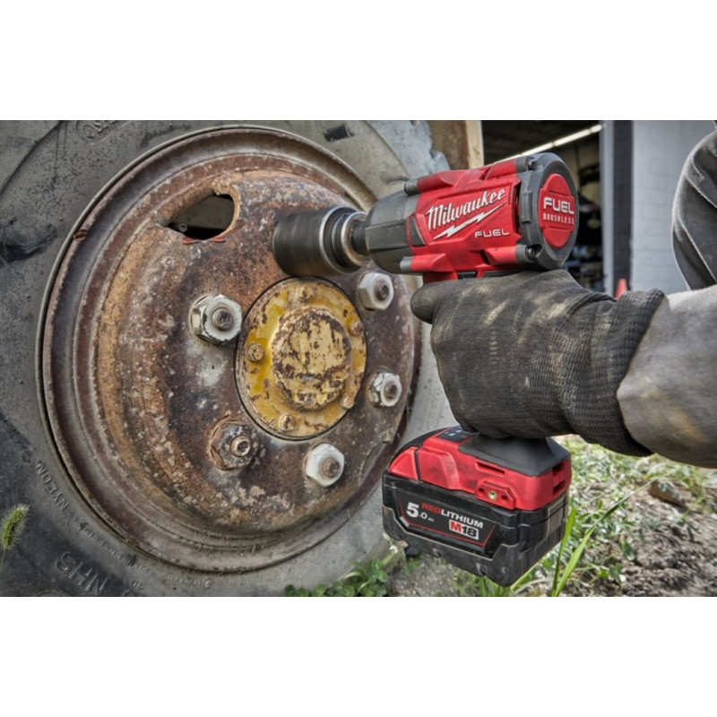 Купити Гайковерт акумуляторний безщітковий 1/2'' MILWAUKEE, M18 FMTIW2F12-0Х, 881Нм, з кільцем (каркас, кліпса для реміня, HDкейс). Офіційний магазин Мілвокі Україна, фірмова гарантія з доставкою по Украіні