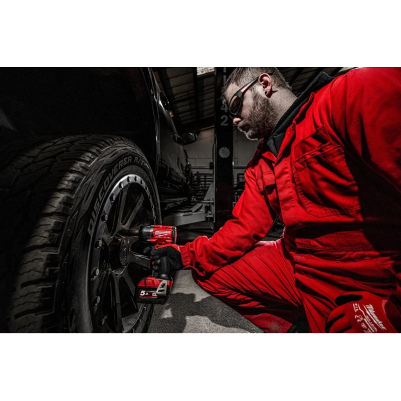 Купити Гайковерт акумуляторний безщітковий 1/2'' MILWAUKEE, M18 FMTIW2F12-0Х, 881Нм, з кільцем (каркас, кліпса для реміня, HDкейс). Офіційний магазин Мілвокі Україна, фірмова гарантія з доставкою по Украіні