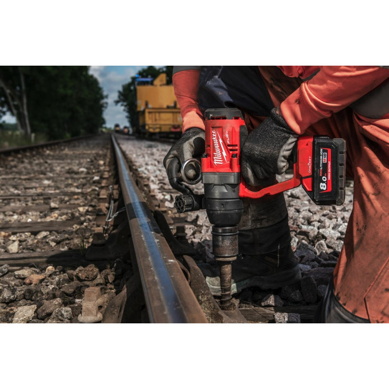 Купити Гайкокрут акумуляторний 1'' MILWAUKEE, M18 ONEFHIWF1-802X, 2400Нм (+зар.пр., 2 акум.Х 8Аг, HD кейс) FORGE. Офіційний магазин Мілвокі Україна, фірмова гарантія з доставкою по Украіні