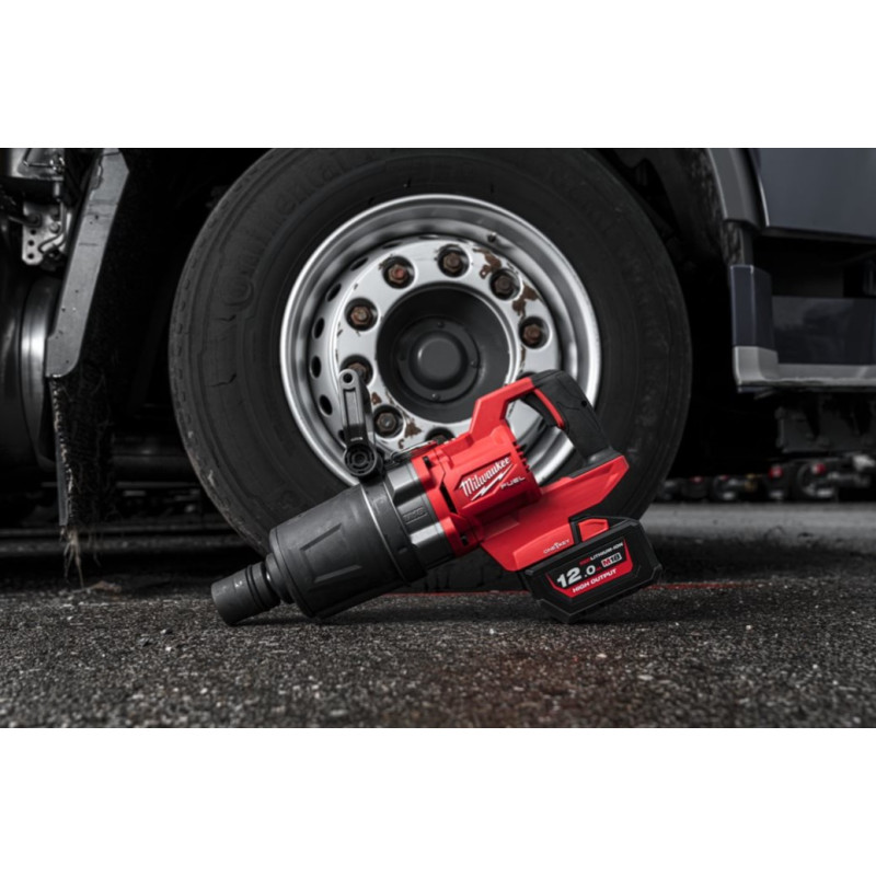 Купити Гайковерт акумуляторний безщітковий 1'' MILWAUKEE, M18 ONEFHIWF1DS-0C, 2711Нм, з кільцем (каркас, кейс). Офіційний магазин Мілвокі Україна, фірмова гарантія з доставкою по Украіні