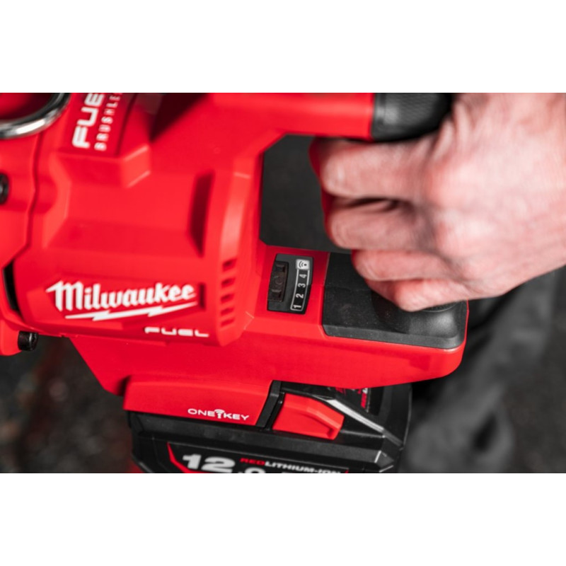 Купити Гайковерт акумуляторний безщітковий 1'' MILWAUKEE, M18 ONEFHIWF1DS-0C, 2711Нм, з кільцем (каркас, кейс). Офіційний магазин Мілвокі Україна, фірмова гарантія з доставкою по Украіні