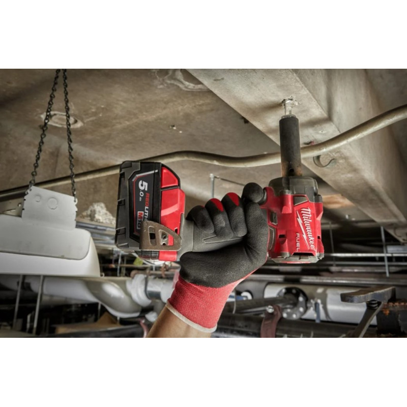 Купити Гайковерт акумуляторний безщітковий 1/2'' MILWAUKEE, M18 FIW2F12-502Х, 339Нм, з кільцем (зарядний пристрій M12-18 FC, 2 акумулятори М18 В5 5 Аг, кліпса для реміня, HDкейс). Офіційний магазин Мілвокі Україна, фірмова гарантія з доставкою по Украіні