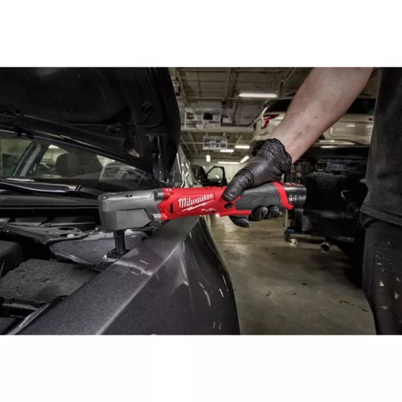 Купити Гайковерт кутовий акумуляторний безщітковий 1/2'' MILWAUKEE, M12 FRAIWF12-0, 300Нм (каркас, картонне пакування). Офіційний магазин Мілвокі Україна, фірмова гарантія з доставкою по Украіні
