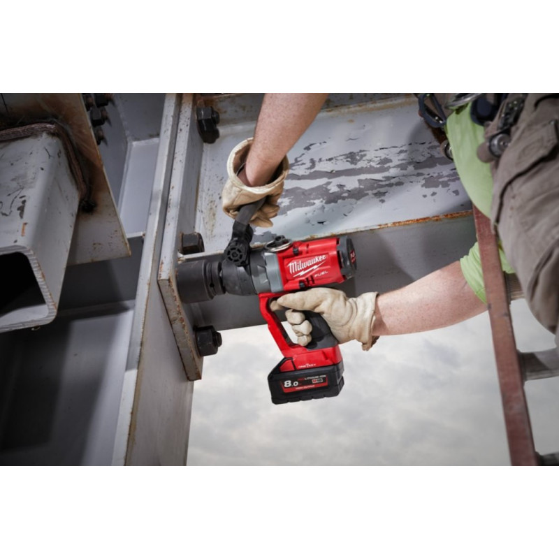 Купити Гайковерт акумуляторний безщітковий 1'' MILWAUKEE, M18 ONEFHIWF1-0X, 2400Нм, з кільцем (каркас, HD кейс). Офіційний магазин Мілвокі Україна, фірмова гарантія з доставкою по Украіні