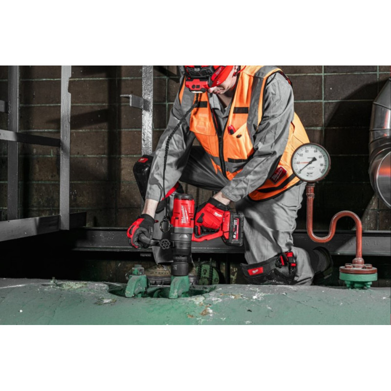Купити Гайковерт акумуляторний безщітковий 1'' MILWAUKEE, M18 ONEFHIWF1-0X, 2400Нм, з кільцем (каркас, HD кейс). Офіційний магазин Мілвокі Україна, фірмова гарантія з доставкою по Украіні