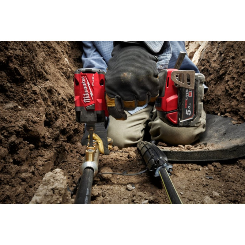 Купити Гайковерт акумуляторний безщітковий 1/2'' MILWAUKEE, M18 FIW2P12-0X, 339Нм, з піном (каркас, кліпса для реміня, HDкейс). Офіційний магазин Мілвокі Україна, фірмова гарантія з доставкою по Украіні