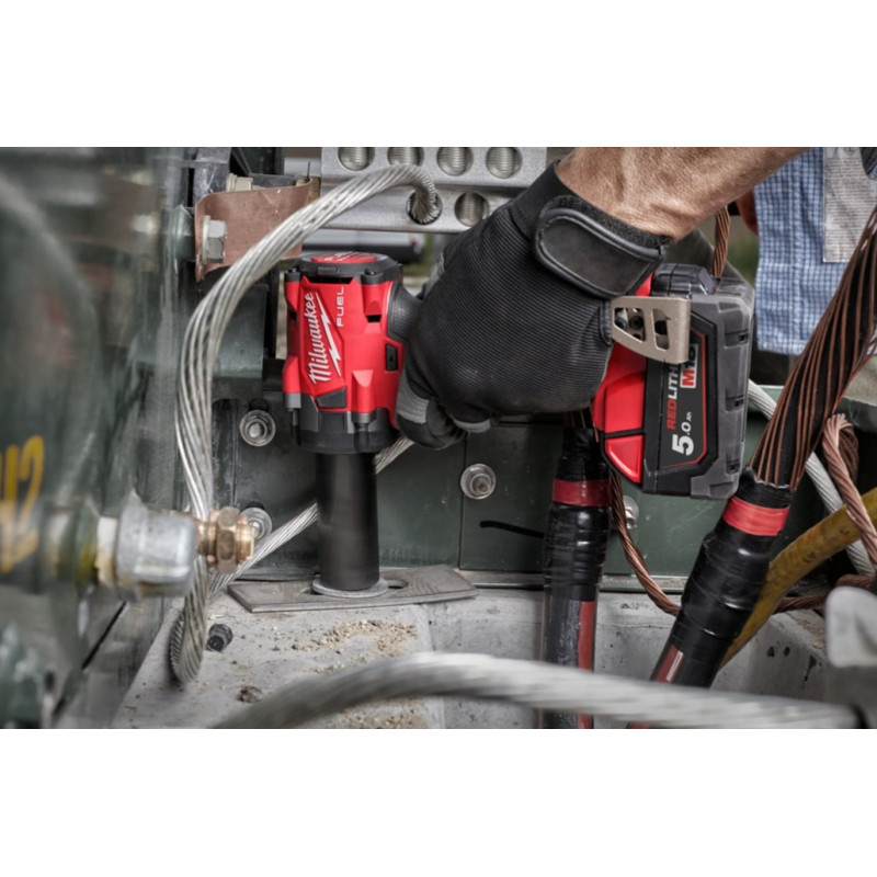 Купити Гайковерт акумуляторний безщітковий 1/2'' MILWAUKEE, M18 FIW2P12-0X, 339Нм, з піном (каркас, кліпса для реміня, HDкейс). Офіційний магазин Мілвокі Україна, фірмова гарантія з доставкою по Украіні