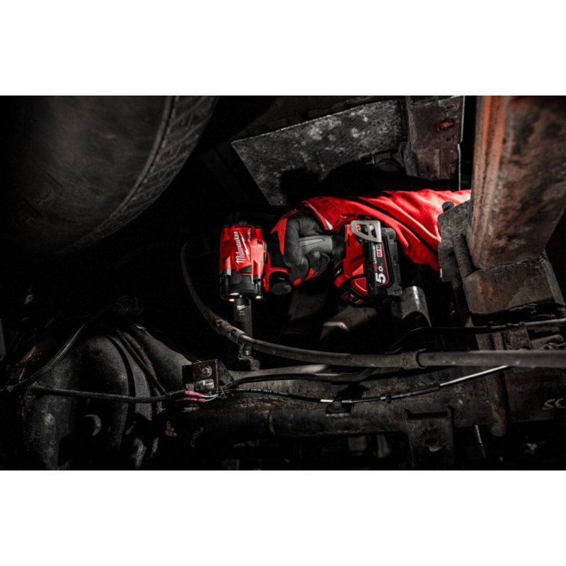 Купити Гайковерт акумуляторний безщітковий 1/2'' MILWAUKEE, M18 FIW2P12-0X, 339Нм, з піном (каркас, кліпса для реміня, HDкейс). Офіційний магазин Мілвокі Україна, фірмова гарантія з доставкою по Украіні