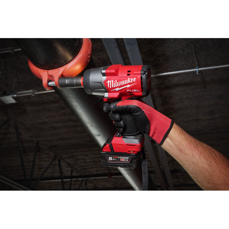 Купити Гайковерт акумуляторний безщітковий 1/2'' MILWAUKEE, M18 FHIW2F12-0Х, 2034Нм, з кільцем (каркас, HDкейс). Офіційний магазин Мілвокі Україна, фірмова гарантія з доставкою по Украіні