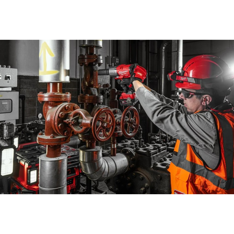 Купити Гайковерт акумуляторний безщітковий 3/4'' MILWAUKEE, M18 ONEFHIWF34-502X, 2034Нм, з кільцем (зарядний пристрій M12-18 FC, 2 акумулятори М18 В5 5Аг, HDкейс). Офіційний магазин Мілвокі Україна, фірмова гарантія з доставкою по Украіні