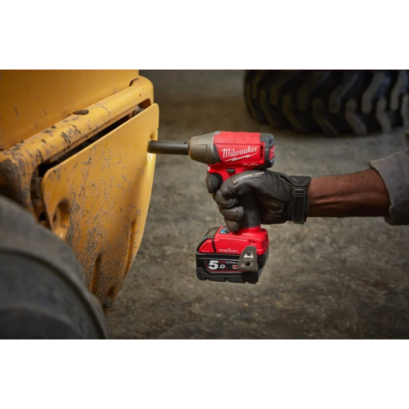Купити Гайковерт акумуляторний безщітковий 1/2'' MILWAUKEE, M18 FIW2F12-0Х, 339Нм, з кільцем (каркас, кліпса для реміня, HDкейс). Офіційний магазин Мілвокі Україна, фірмова гарантія з доставкою по Украіні
