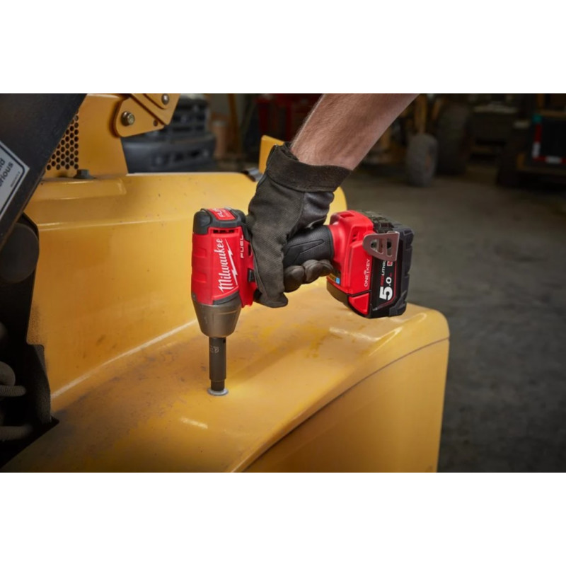 Купити Гайковерт акумуляторний безщітковий 1/2'' MILWAUKEE, M18 FIW2F12-0Х, 339Нм, з кільцем (каркас, кліпса для реміня, HDкейс). Офіційний магазин Мілвокі Україна, фірмова гарантія з доставкою по Украіні