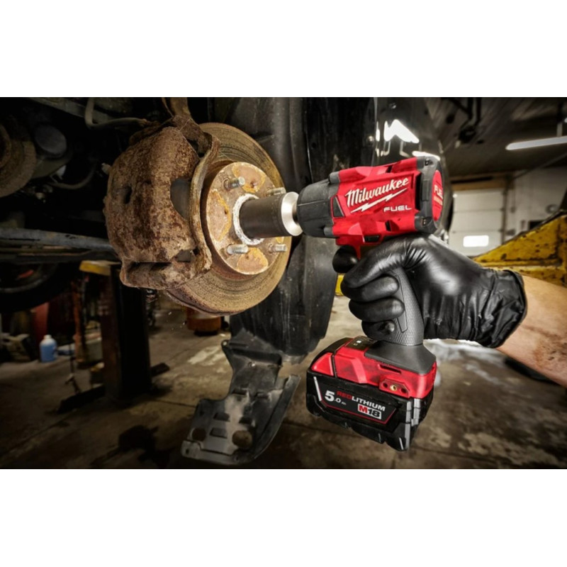 Купити Гайковерт акумуляторний безщітковий 3/8'' MILWAUKEE, М18 FMTIW2F38-0X, 813Нм, з кільцем (каркас, кліпса для реміня, HDкейс). Офіційний магазин Мілвокі Україна, фірмова гарантія з доставкою по Украіні