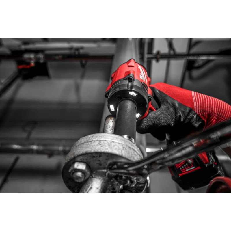 Купити Гайковерт акумуляторний безщітковий 1/2'' MILWAUKEE, M18 FIW2P12-502X, 339Нм, з піном (зарядний пристрій M12-18 FC, 2 акумулятори М18 В5 5Аг, кліпса для реміня, HDкейс). Офіційний магазин Мілвокі Україна, фірмова гарантія з доставкою по Украіні