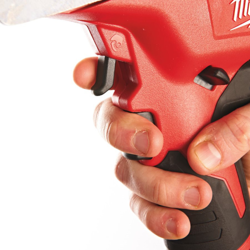 Купити Кабелеріз акумуляторний MILWAUKEE, M12 CC-0, до 32мм (каркас, картонне пакування). Офіційний магазин Мілвокі Україна, фірмова гарантія з доставкою по Украіні