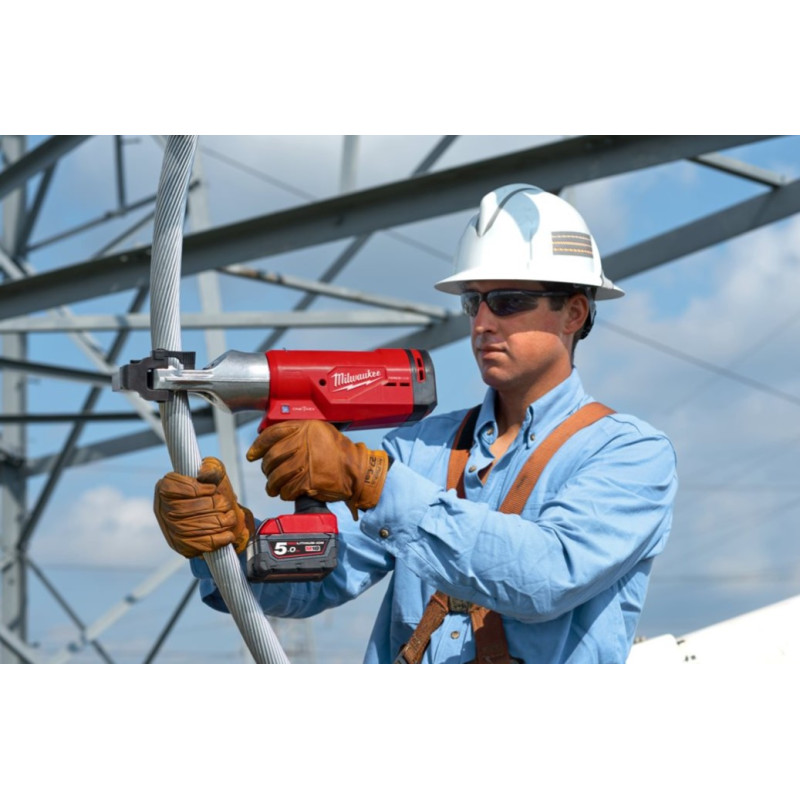 Купити Кабелеріз гідравлічний акумуляторний MILWAUKEE, M18 HCC45-522C (зарядний пристрій M12-18 FC, 1 акумулятор М18 В2 2Аг, 1 акумулятор М18 В5 5Аг, кейс). Офіційний магазин Мілвокі Україна, фірмова гарантія з доставкою по Украіні