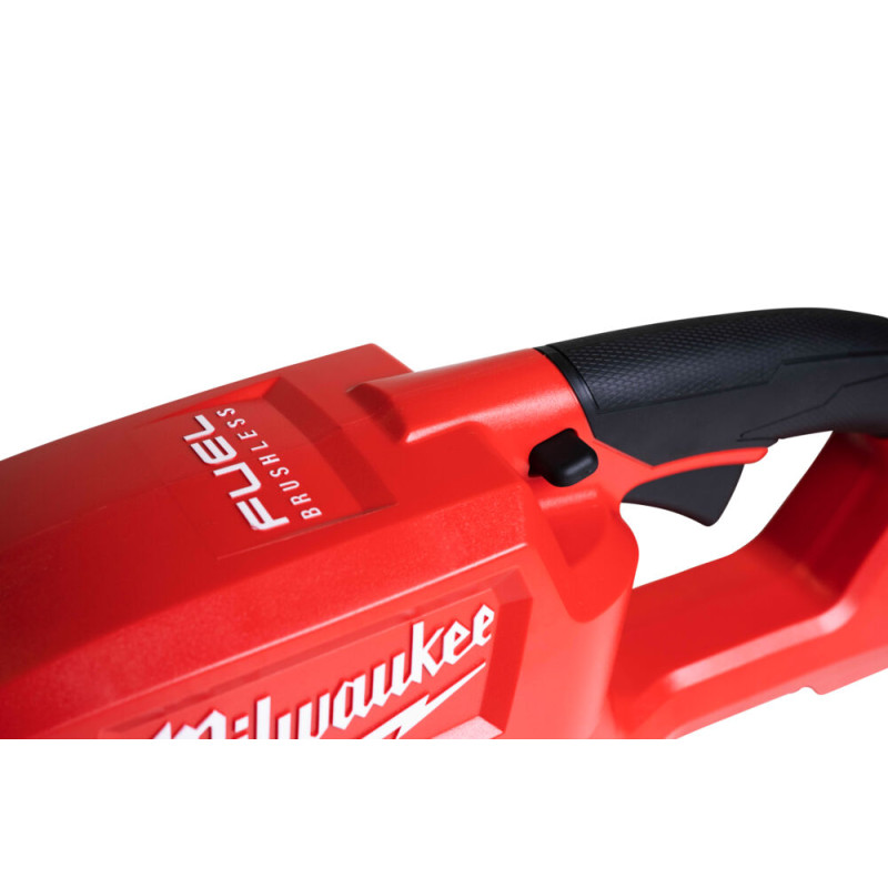 Купити Кущоріз акумуляторний безщітковий MILWAUKEE, M18 FHET45-802, лезо 45см (зарядний пристрій M12-18 FC, 2 акумулятори М18 НВ8 8Аг, картонне пакування). Офіційний магазин Мілвокі Україна, фірмова гарантія з доставкою по Украіні