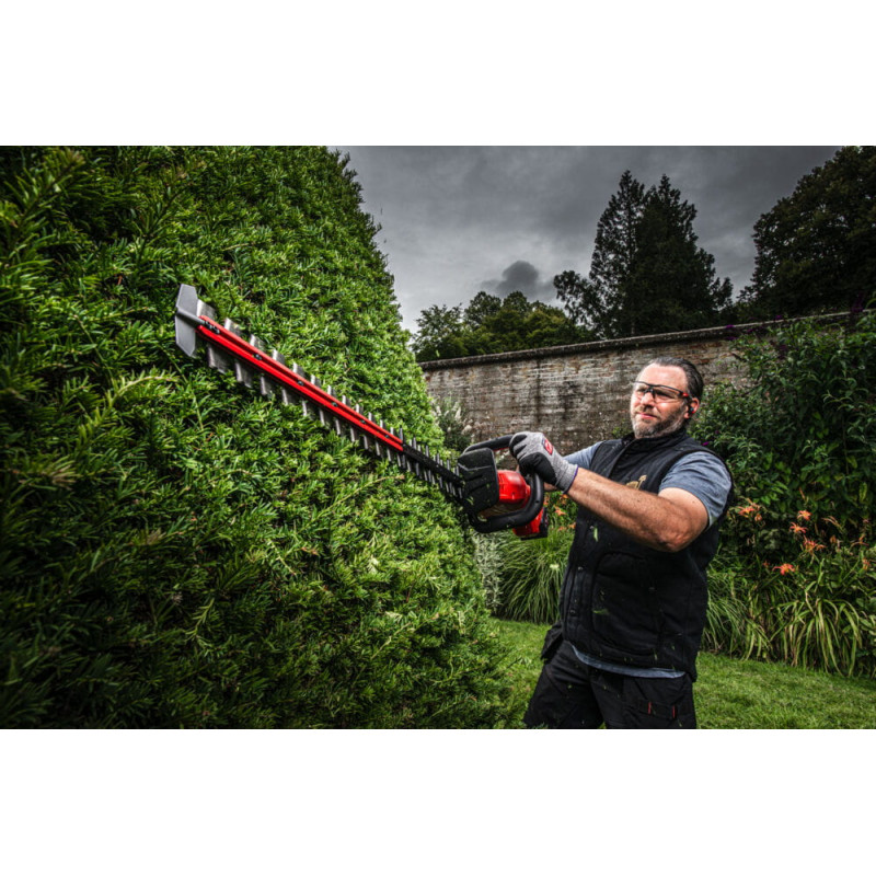Купити Кущоріз акумуляторний безщітковий MILWAUKEE, M18 FHET60G2-802, лезо 60см (зарядний пристрій M12-18 FC, 2 акумулятори М18 FВ8 8Аг, картонне пакування). Офіційний магазин Мілвокі Україна, фірмова гарантія з доставкою по Украіні