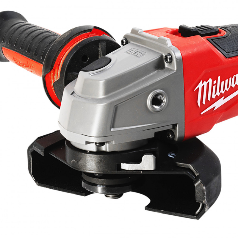 Купити Шліфувальна машина кутова акумуляторна безщіткова MILWAUKEE, M18 FSAG125X-501BRF, діаметр 125мм, 1200Вт, (зарядний пристрій M12-18 FC, 1 акумулятор M18 B5 5Аг, захист диску з швидкороз'ємним з'єднанням, застібка для захисту від обрізання. Офіційний магазин Мілвокі Україна, фірмова гарантія з доставкою по Украіні