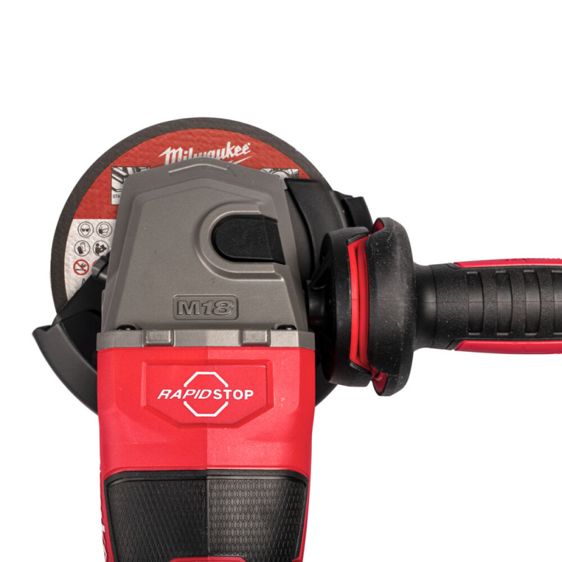 Купити Шліфмашина кутова - болгарка акумуляторна безщіткова MILWAUKEE, M18 FHSAG125XB2-0X, діаметр 125мм (каркас, антивібраційна бічна рукоять, захисний кожух, затискна та опорна гайки, пилезахисний екран, HDкейс). Офіційний магазин Мілвокі Україна, фірмова гарантія з доставкою по Украіні
