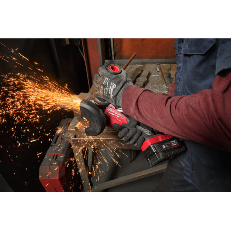 Купити Шліфмашина кутова акумуляторна безщіткова MILWAUKEE, M18 CAG125X-0, діаметр 125мм + Диск алмазний MILWAUKEE DUH 125, діаметр 125мм (10шт). Офіційний магазин Мілвокі Україна, фірмова гарантія з доставкою по Украіні