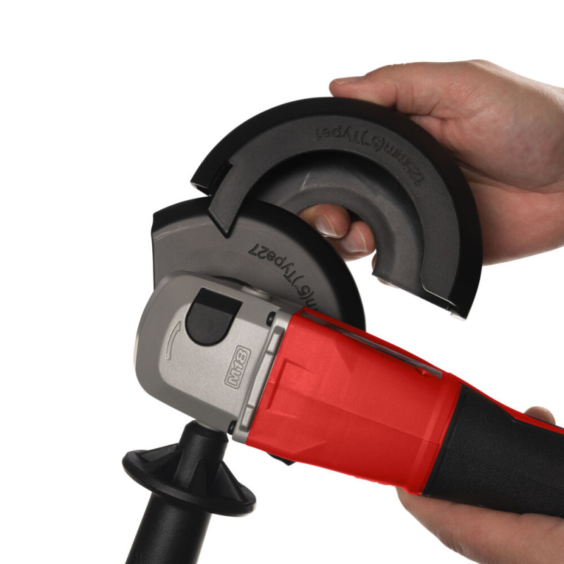 Купити Шліфмашина кутова акумуляторна безщіткова MILWAUKEE, M18 BLSAG125X-0, діаметр 125мм (каркас бічна рукоять, захисний кожух, ключ, фланцева і притискна гайки, картонне пакування). Офіційний магазин Мілвокі Україна, фірмова гарантія з доставкою по Украіні