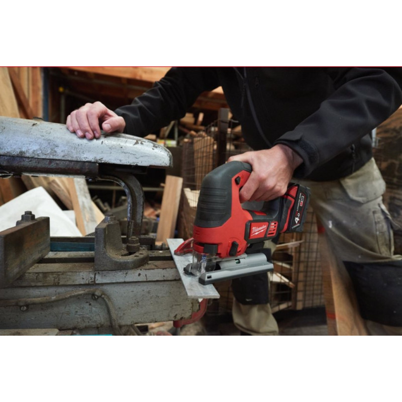 Купити Лобзик акумуляторний MILWAUKEE, M18 BJS-0 (каркас. полотно, адаптер, кожух, насадка, накладка підошви). Офіційний магазин Мілвокі Україна, фірмова гарантія з доставкою по Украіні