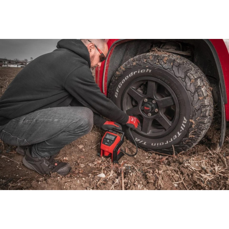 Купити Компрессор повітряний автомобільний акумуляторний MILWAUKEE, M12 Bl-O (каркас, картонне пакування). Офіційний магазин Мілвокі Україна, фірмова гарантія з доставкою по Украіні