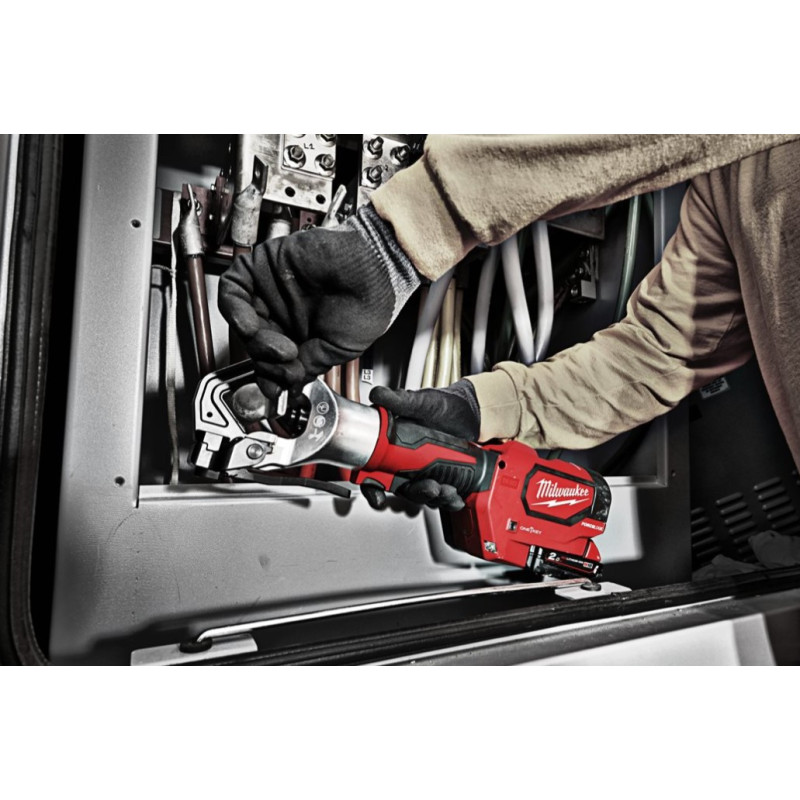Купити Обтискач гідравлічний акумуляторний для кабелів MILWAUKEE, M18 HDCT-202C (зарядний пристрій М12-18 С, 2 акумулятори М18 В2 2Аг, кейс). Офіційний магазин Мілвокі Україна, фірмова гарантія з доставкою по Украіні