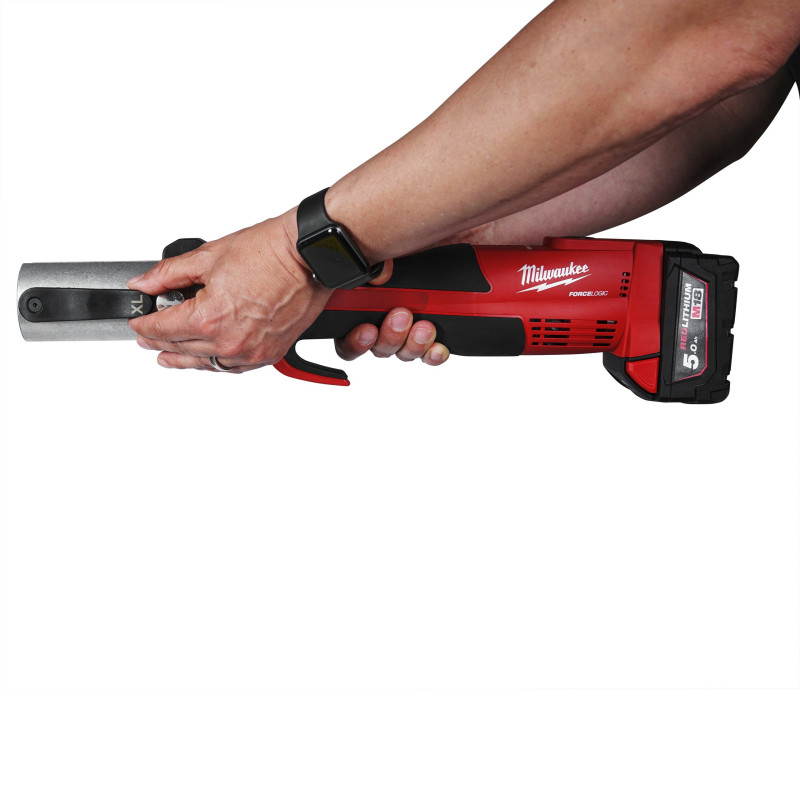 Купити Обтискач гідравлічний акумуляторний для труб MILWAUKEE, M18B LHPTXL-502C XL (зарядний пристрій M12-18 FC, 2 акумулятори М18 В5 5Аг, кейс). Офіційний магазин Мілвокі Україна, фірмова гарантія з доставкою по Украіні