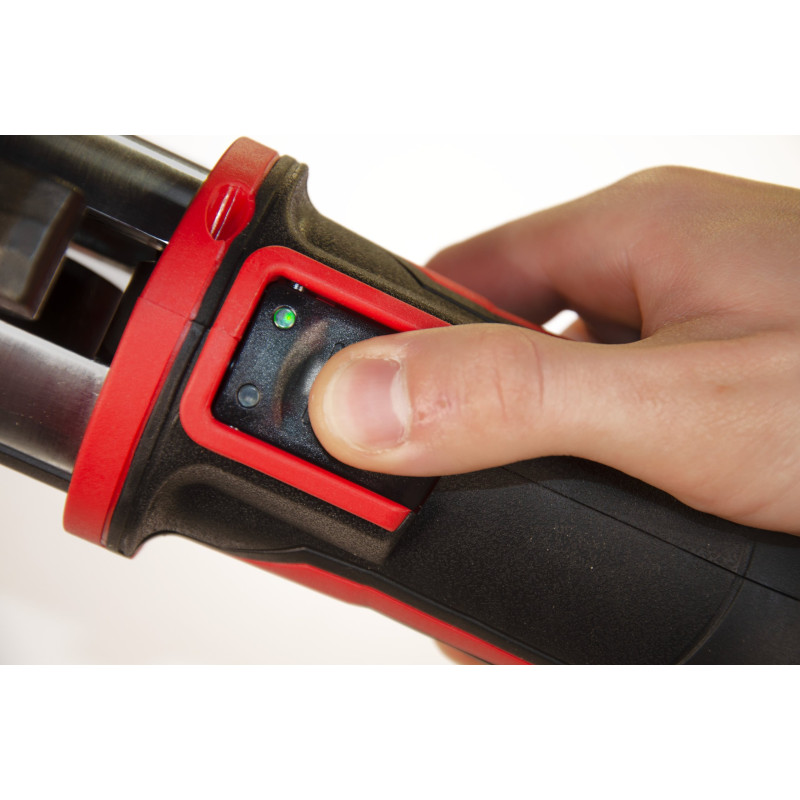 Купити Обтискач гідравлічний акумуляторний для труб MILWAUKEE, M18 ONEBLHPT-302C M-SET (зарядний пристрій М12-18 FC, 2 акумулятори М18 НВ3 3Аг, M-кліщі, кейс). Офіційний магазин Мілвокі Україна, фірмова гарантія з доставкою по Украіні