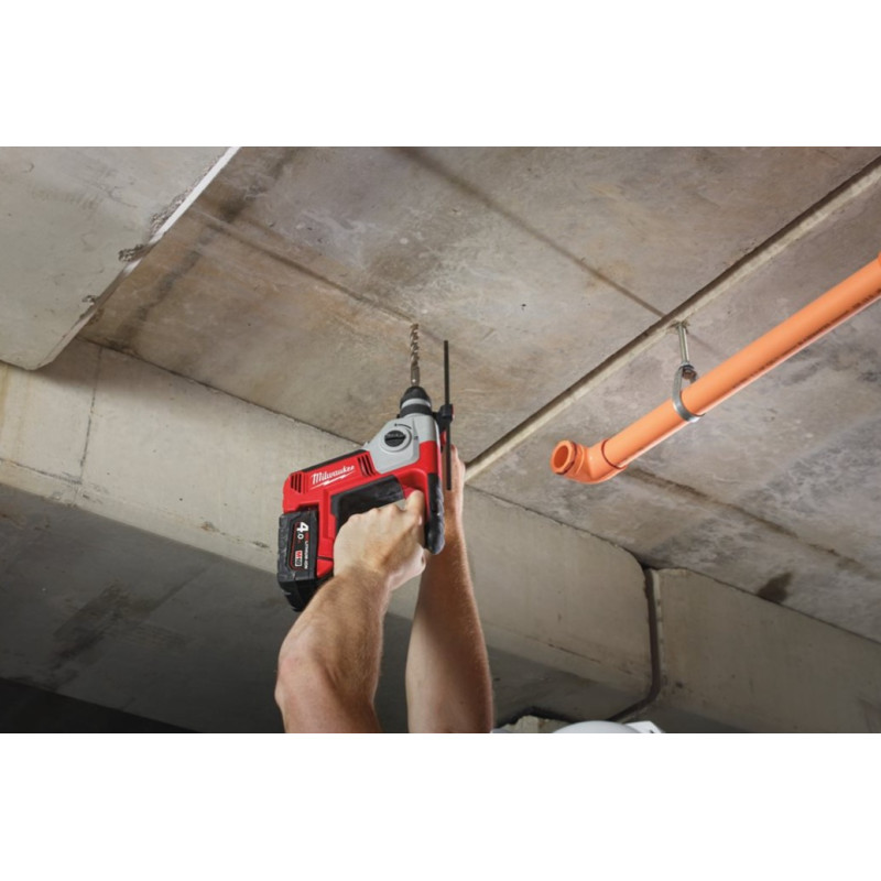 Купити Компактный аккумуляторный перфоратор MILWAUKEE SDS-Plus M18 BH-402C 4933443330. Офіційний магазин Мілвокі Україна, фірмова гарантія з доставкою по Украіні