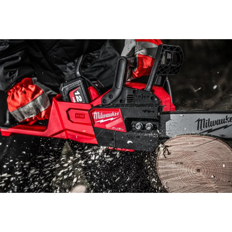 Купити Пила ланцюгова акумуляторна безщіткова MILWAUKEE, M18 FCHSC-0, шина 30см (каркас, чохол, ланцюг, мастило для ланцюга 75мл, картонне пакуванння). Офіційний магазин Мілвокі Україна, фірмова гарантія з доставкою по Украіні