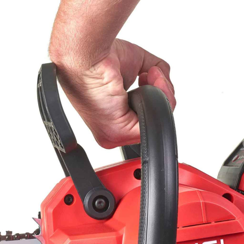 Купити Пила ланцюгова акумуляторна безщіткова MILWAUKEE, M18 FCHSC-122, шина 30см (зарядний пристрій M12-18 FC, 2 акумулятори FB12 12 Аг, чохол, ланцюг, мастило для ланцюга 75мл, картонне пакуванння). Офіційний магазин Мілвокі Україна, фірмова гарантія з доставкою по Украіні