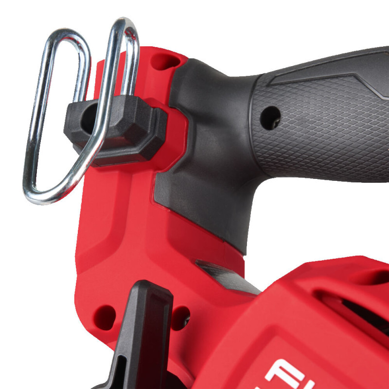 Купити Пила дискова ручна акумуляторна MILWAUKEE, M18 FCS552-302X, діаметр 165мм (зарядний пристрій М12-18 FC, 2 акумулятори М18 НВ3 3Аг, аксесуари, HDкейс). Офіційний магазин Мілвокі Україна, фірмова гарантія з доставкою по Украіні